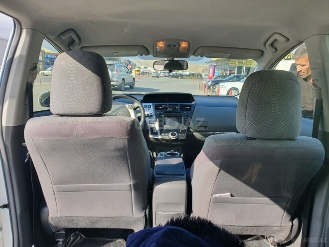 Toyota Prius V 2013, 128,000 km - 1.8 l - Bakı