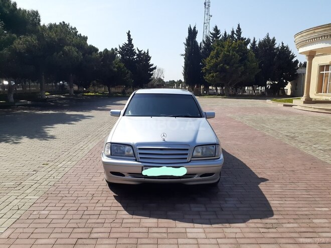 Mercedes C 240 2000, 355,000 km - 2.4 l - Bakı
