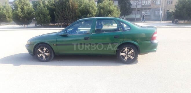 Opel Vectra 1997, 295,000 km - 1.8 л - Gəncə
