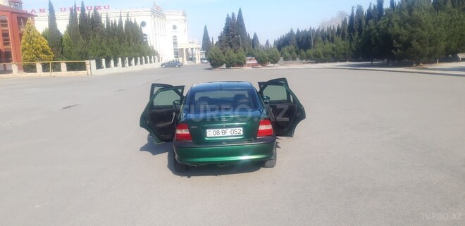 Opel Vectra 1997, 295,000 km - 1.8 л - Gəncə