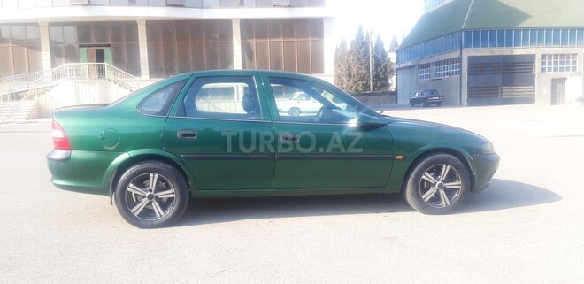 Opel Vectra 1997, 295,000 km - 1.8 л - Gəncə
