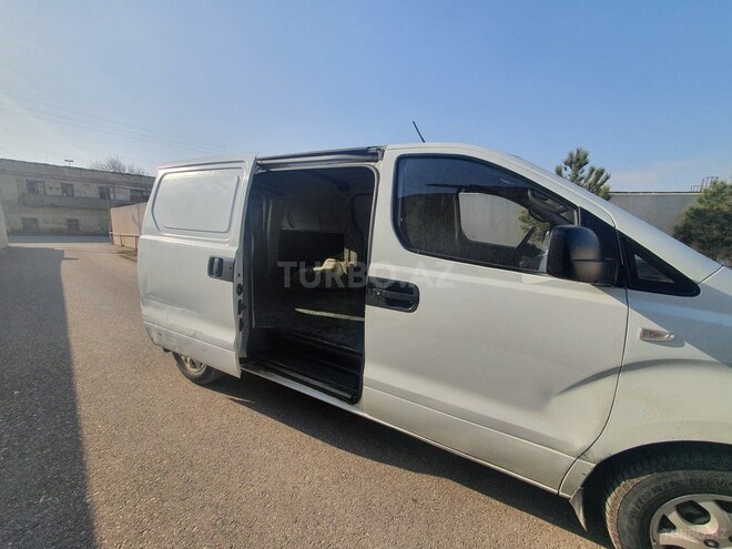Hyundai H-1 2009, 200,430 km - 2.5 l - Bakı
