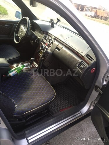 Mercedes E 230 1997, 360,000 km - 2.3 l - Füzuli