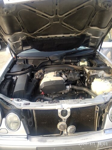 Mercedes E 230 1997, 360,000 km - 2.3 l - Füzuli