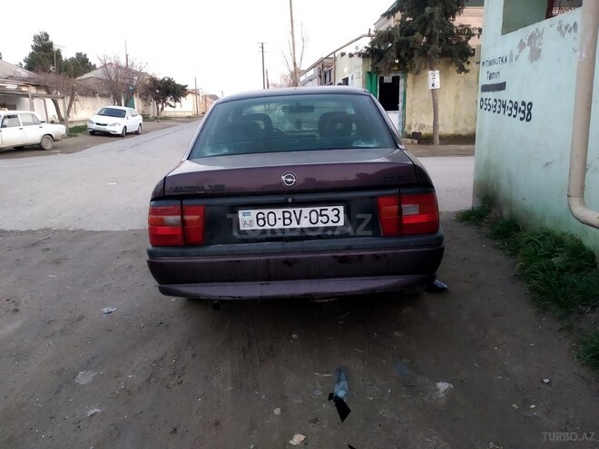 Opel Vectra 1993, 200,000 km - 2.0 л - Bakı