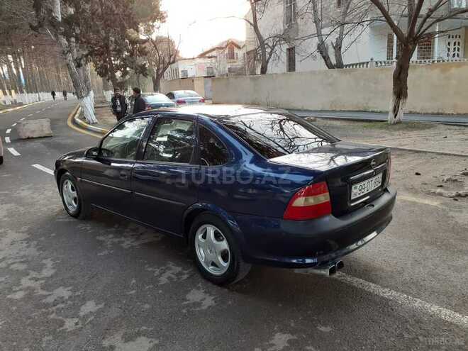 Opel Vectra 1998, 323,000 km - 1.8 l - Sumqayıt