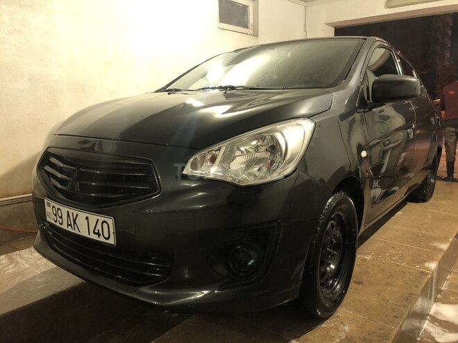 Mitsubishi Attrage 2014, 180,000 km - 1.2 l - Bakı