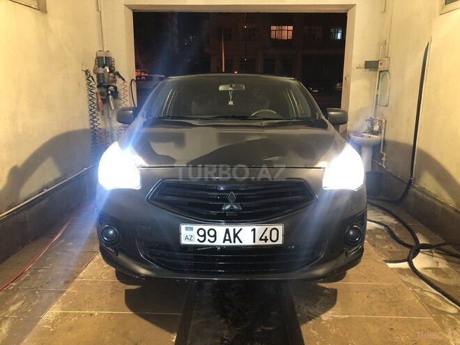 Mitsubishi Attrage 2014, 180,000 km - 1.2 l - Bakı
