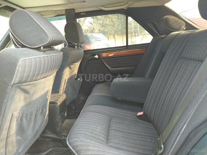 Mercedes E 200 1992, 364,000 km - 2.0 l - Bakı