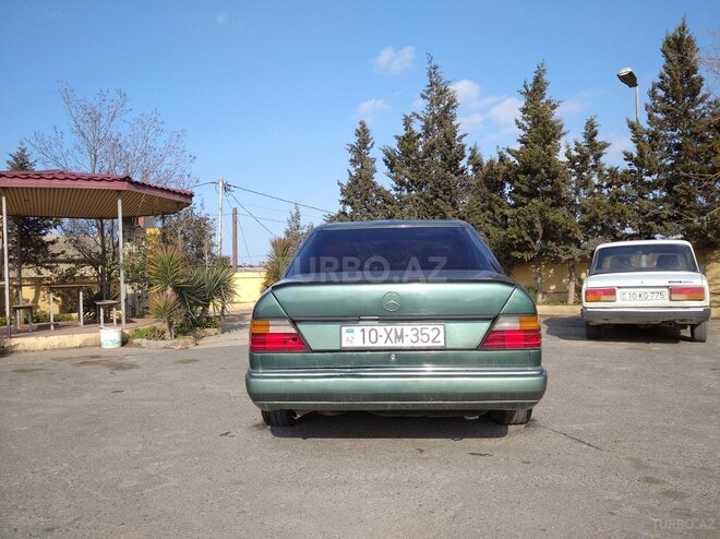 Mercedes E 200 1992, 364,000 km - 2.0 l - Bakı