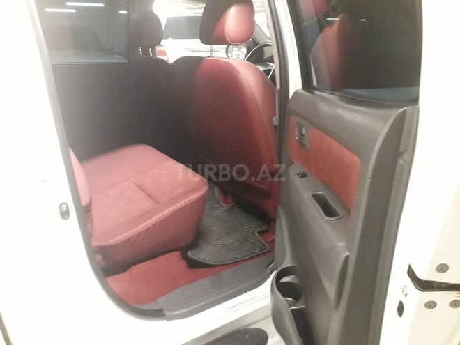 Toyota Hilux 2012, 114,000 km - 2.0 л - Bakı