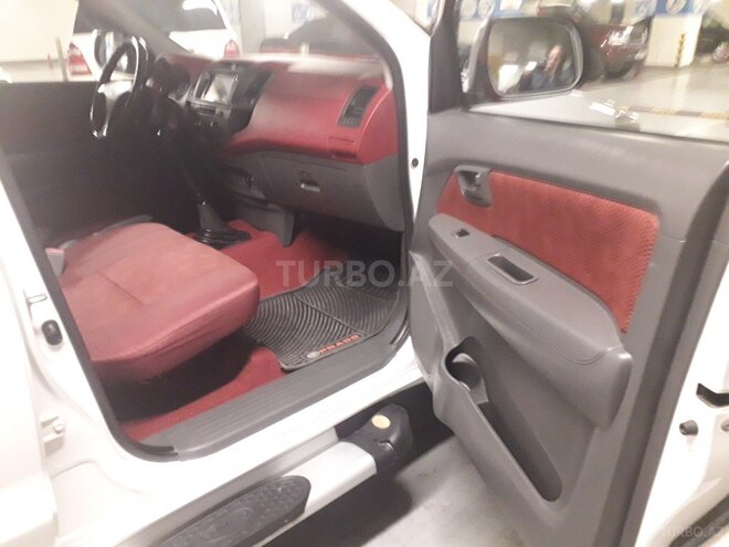 Toyota Hilux 2012, 114,000 km - 2.0 л - Bakı