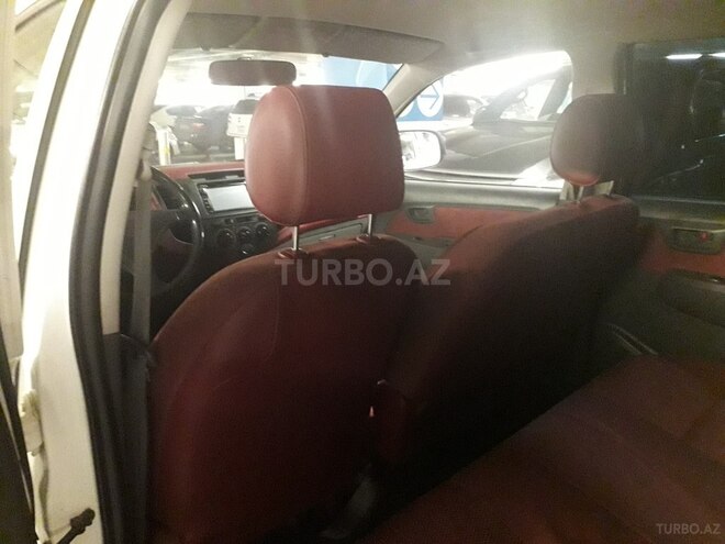 Toyota Hilux 2012, 114,000 km - 2.0 л - Bakı