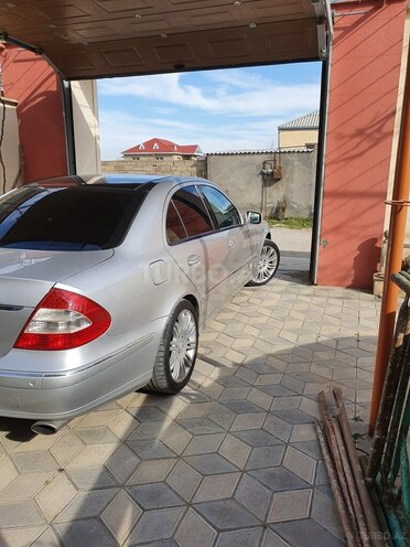 Mercedes E 240 2003, 280,000 km - 2.4 l - Bakı