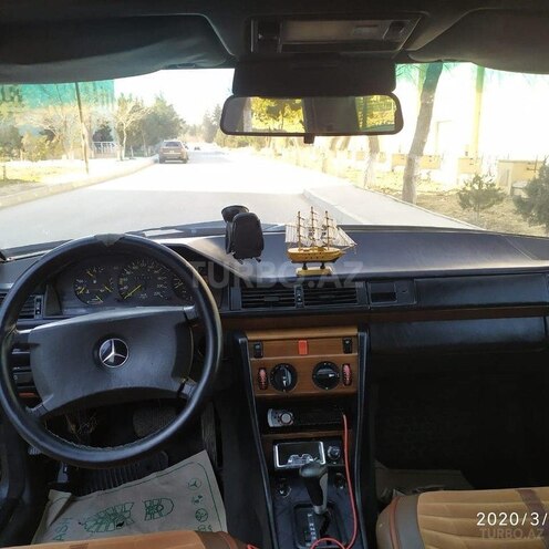 Mercedes E 200 1991, 386,000 km - 2.0 л - Sumqayıt