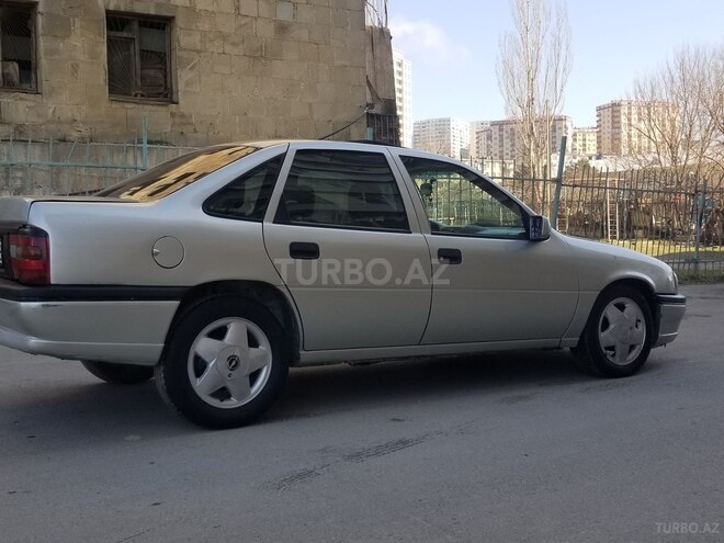 Opel Vectra 1995, 365,400 km - 2.0 l - Bakı