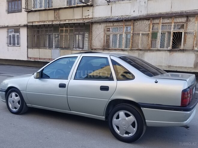 Opel Vectra 1995, 365,400 km - 2.0 l - Bakı