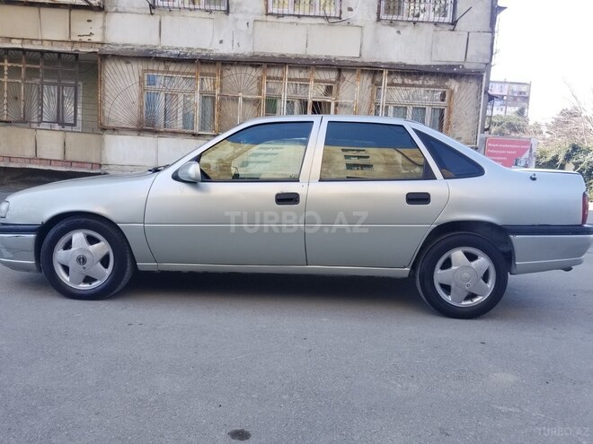Opel Vectra 1995, 365,400 km - 2.0 l - Bakı