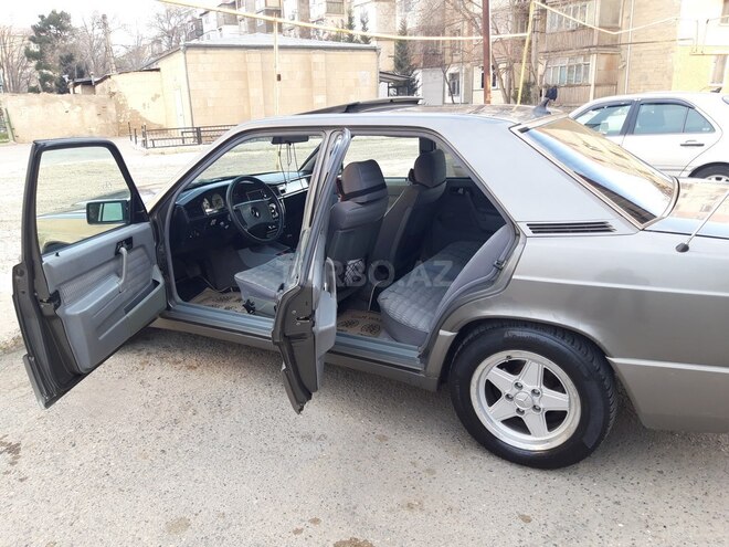 Mercedes 190 1990, 450,000 km - 2.0 l - Sumqayıt