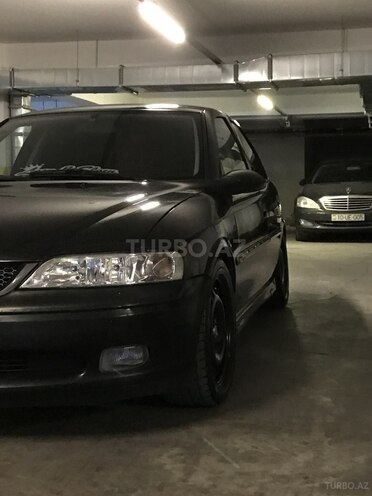 Opel Vectra 2000, 250,000 km - 1.8 l - Bakı