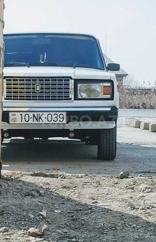 LADA (VAZ) 2107 2004, 185,000 km - 0.2 l - Salyan