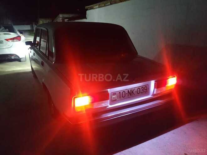 LADA (VAZ) 2107 2004, 185,000 km - 0.2 l - Salyan