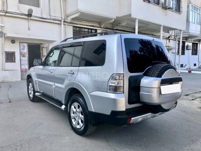 Mitsubishi Pajero 2006, 176,000 km - 3.0 л - Bakı