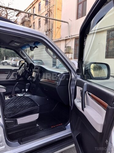 Mitsubishi Pajero 2006, 176,000 km - 3.0 л - Bakı