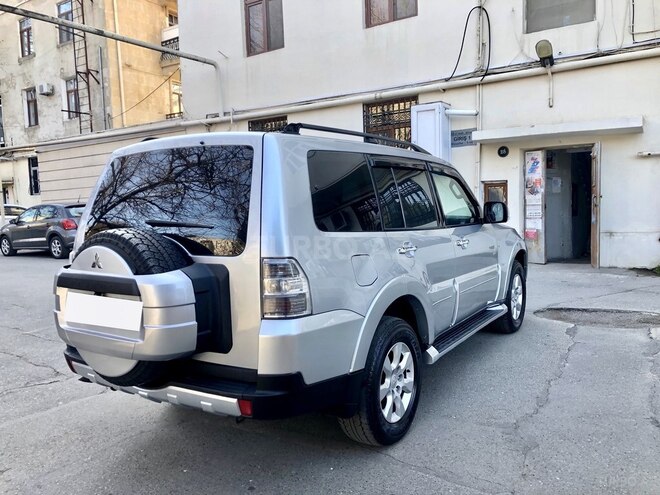 Mitsubishi Pajero 2006, 176,000 km - 3.0 л - Bakı