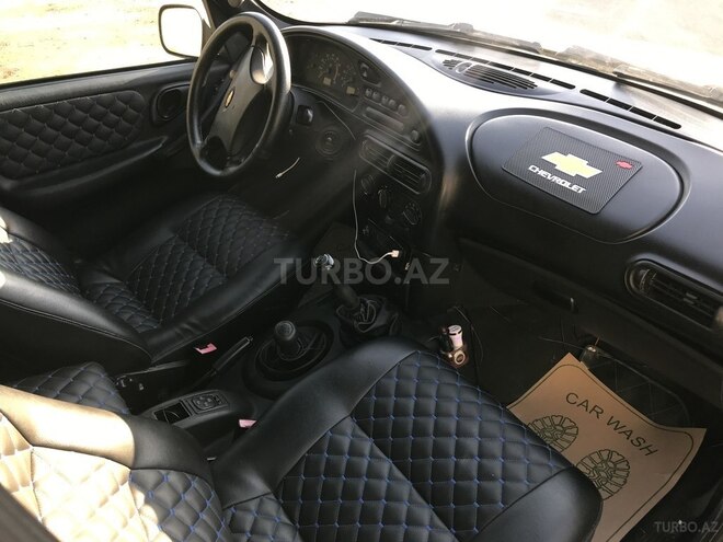 Chevrolet Niva 2004, 185,000 km - 1.7 l - Astara