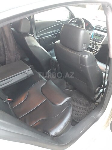 Volkswagen Passat 2006, 242,922 km - 2.0 l - Şirvan