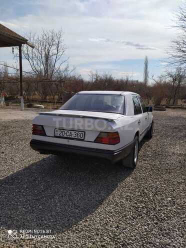 Mercedes E 200 1985, 430,526 km - 2.0 l - Goranboy