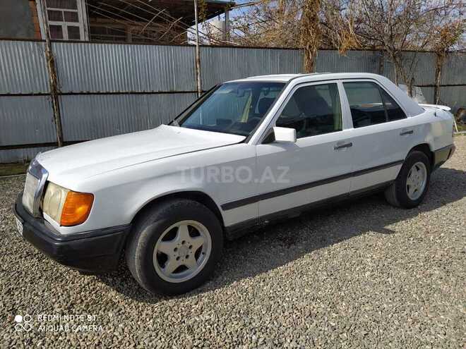 Mercedes E 200 1985, 430,526 km - 2.0 l - Goranboy