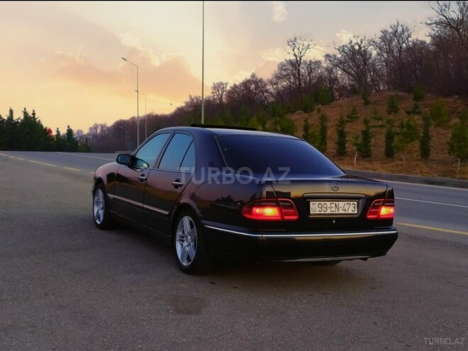 Mercedes E 270 2001, 390,000 km - 2.7 l - Bakı