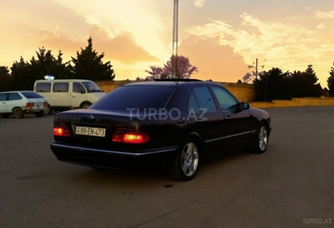 Mercedes E 270 2001, 309,000 km - 2.7 l - Bakı