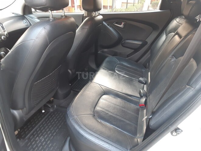 Hyundai ix35 2010, 150,000 km - 2.4 л - Salyan
