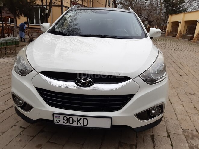 Hyundai ix35 2010, 150,000 km - 2.4 л - Salyan