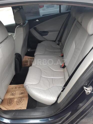 Volkswagen Passat 2005, 204,097 km - 2.0 l - Bakı
