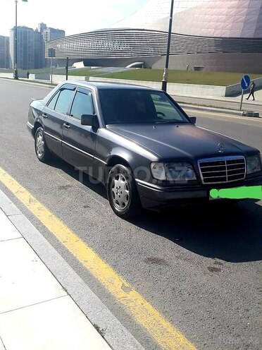 Mercedes E 220 1994, 358,000 km - 2.2 л - Bakı