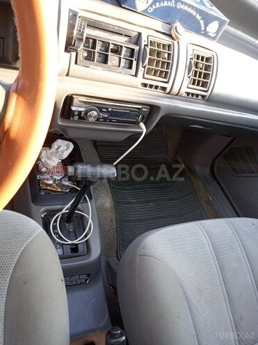 Ford  1994, 135,000 km - 2.0 l - Qəbələ