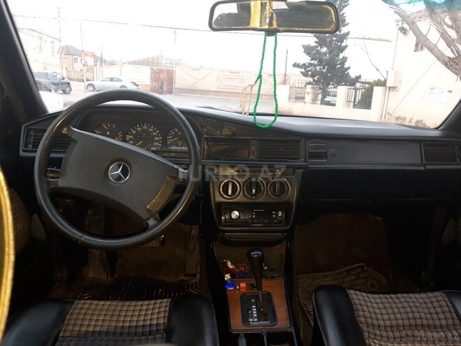 Mercedes 190 1991, 270,000 km - 1.8 л - Bakı