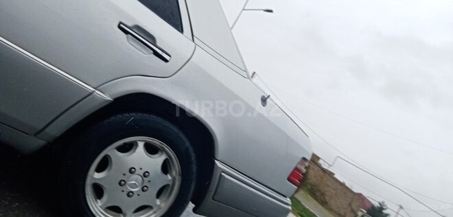 Mercedes E 200 1993, 373,683 km - 2.0 l - Bakı