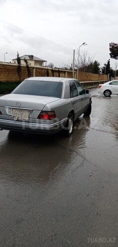 Mercedes E 200 1993, 373,683 km - 2.0 l - Bakı