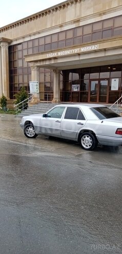 Mercedes E 200 1993, 373,683 km - 2.0 l - Bakı