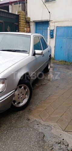 Mercedes E 200 1993, 373,683 km - 2.0 l - Bakı