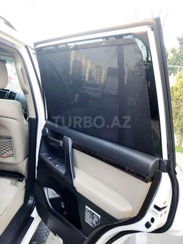 Toyota Land Cruiser 2010, 130,000 km - 5.7 l - Bakı
