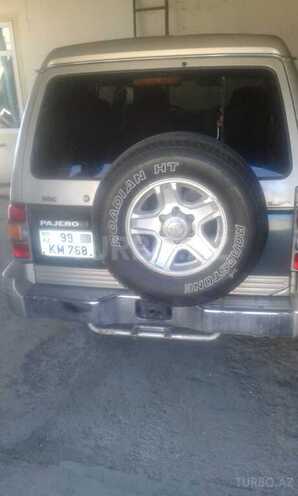 Mitsubishi Pajero 1993, 240,000 km - 2.5 l - Şamaxı