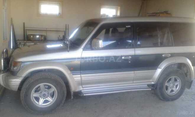 Mitsubishi Pajero 1993, 240,000 km - 2.5 l - Şamaxı