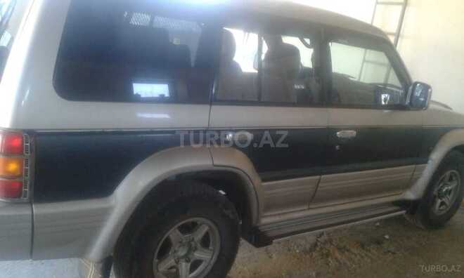 Mitsubishi Pajero 1993, 240,000 km - 2.5 l - Şamaxı
