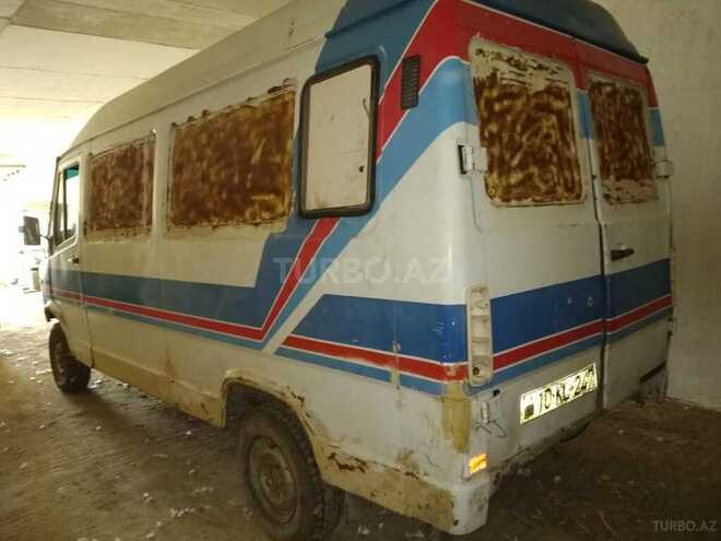 Mercedes 308 D 1992, 3,555,559 km - 2.2 l - Bakı